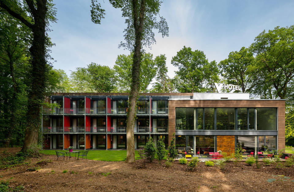Umnutzung eines bestehenden Bürogebäudes in ein Hotel-Boardinghaus in Bonn