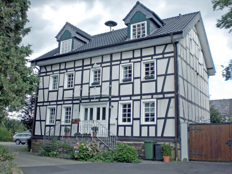 Umbau und Modernisierung eines Bauernhofes in Neunkirchen - Seelscheid