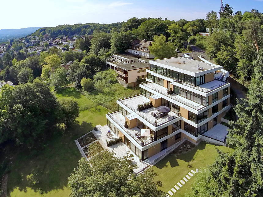 Umbau eines Botschaftsgebäudes in Bonn in ein Wohnhaus